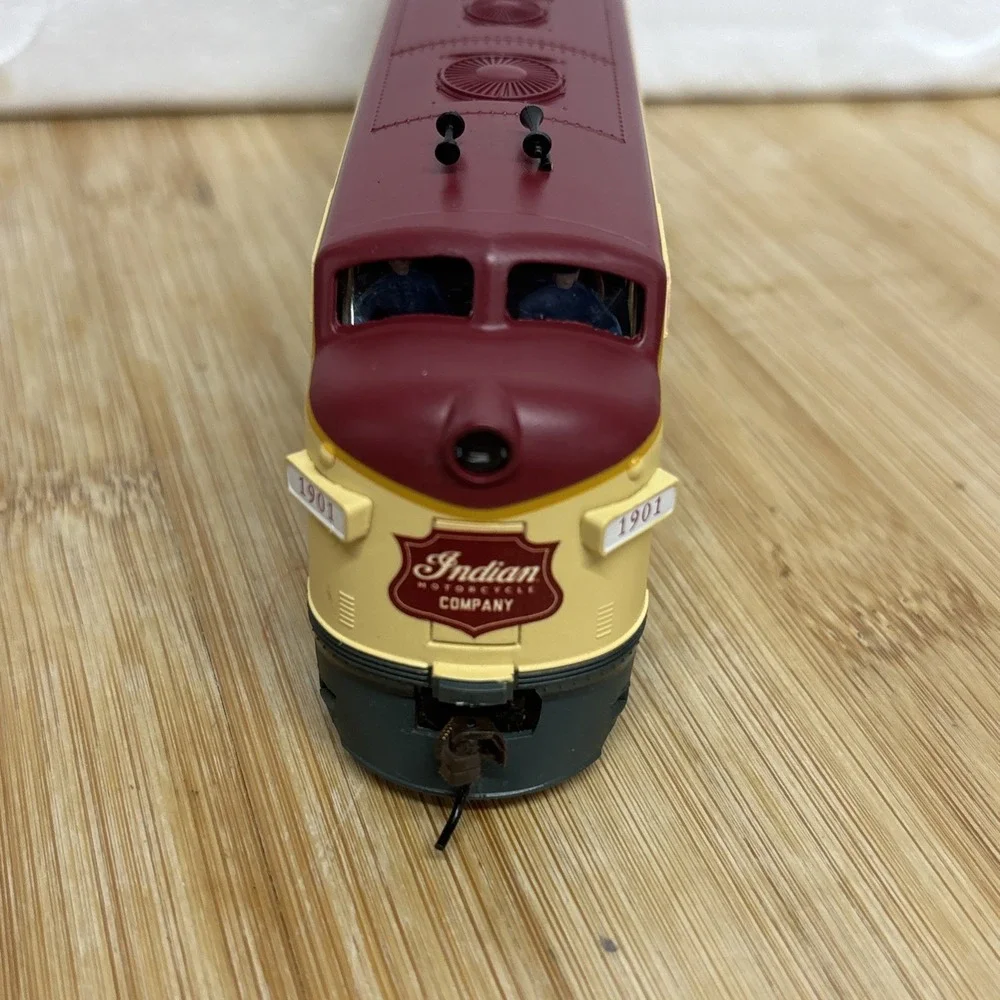 Hawthorne Village Indian Motorcycle Express Diesel Locomotive Train Car HO NEW